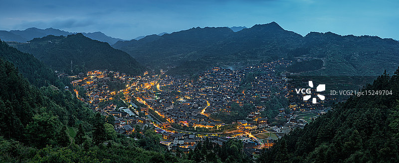 西江千户苗寨夜景图片素材