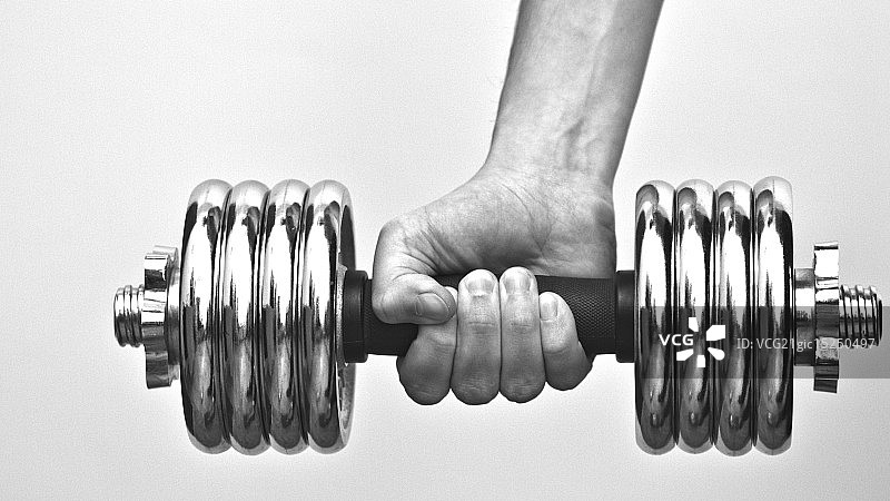 举哑铃图片素材
