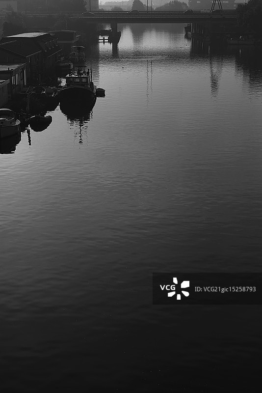 静谧的阿姆斯特尔河图片素材