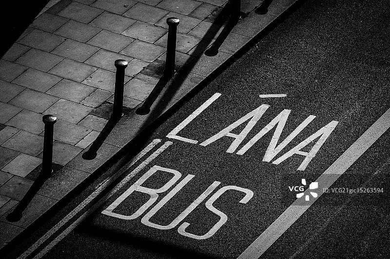 公交车道图片素材