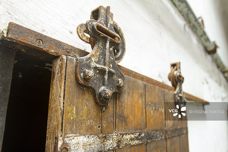老式门铰链图片素材