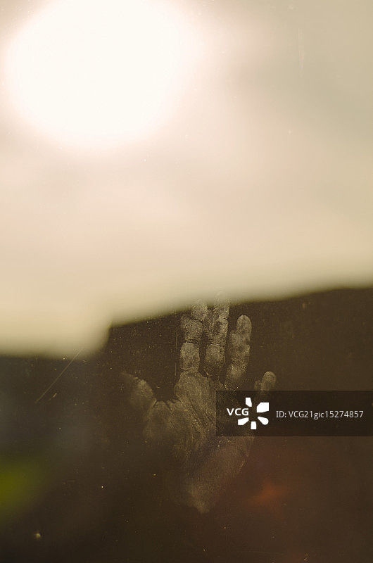 新生命的倒影图片素材