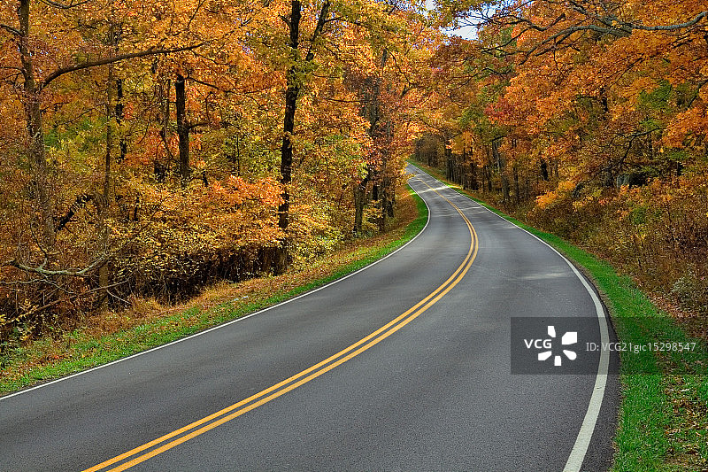 天际线公路图片素材