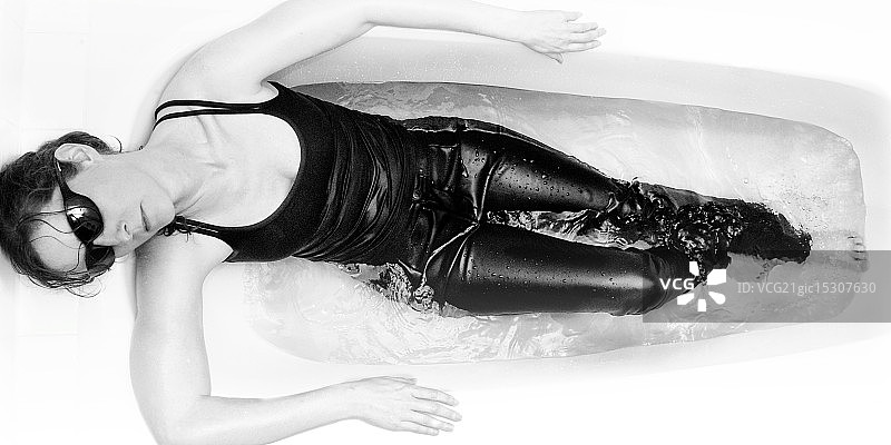 重返黑色图片素材