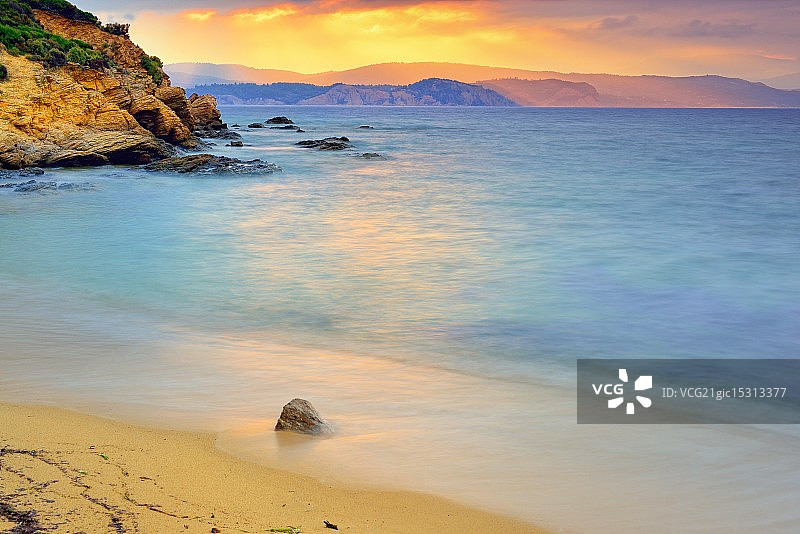 斯基亚索斯岛曼德拉基海滩图片素材