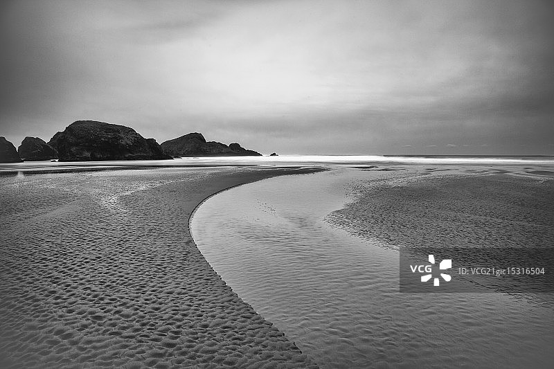 入海溪流图片素材