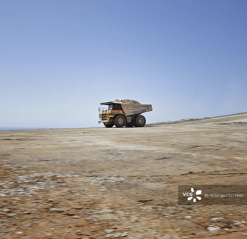 采石场卡车运输图片素材