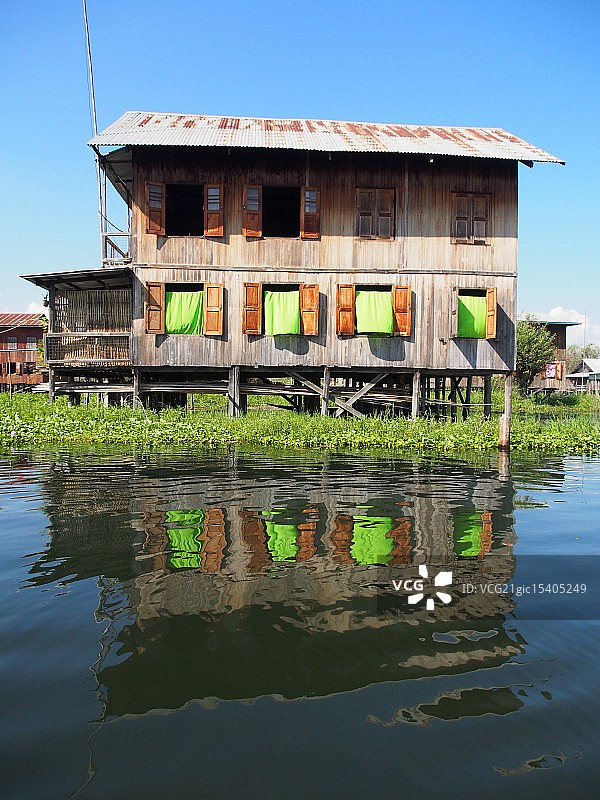 茵莱湖的彩色风光图片素材