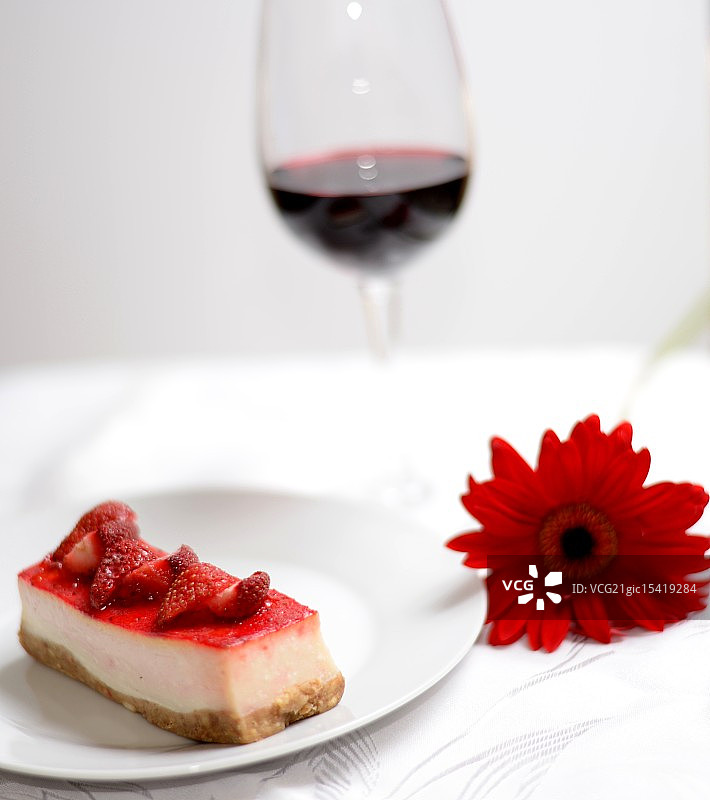 草莓芝士蛋糕图片素材