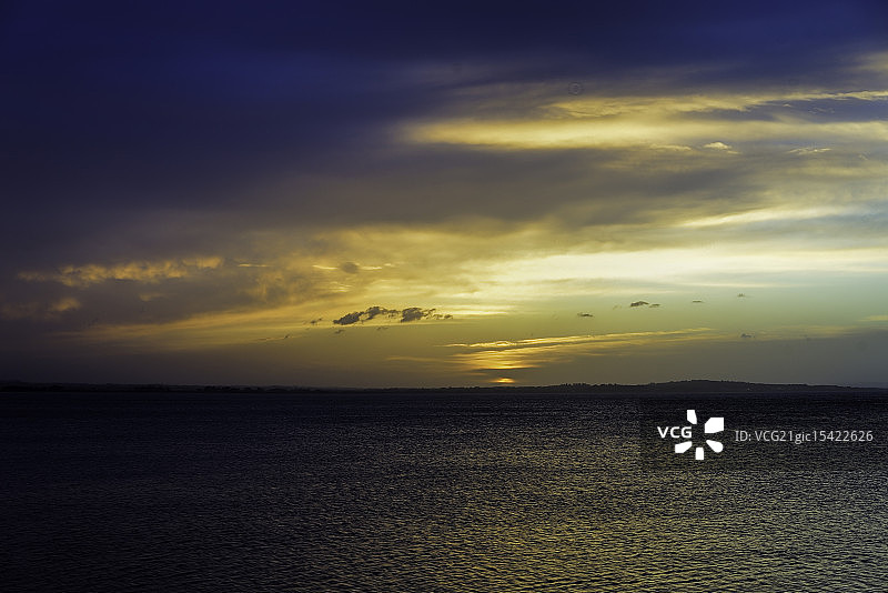 霍斯日落图片素材