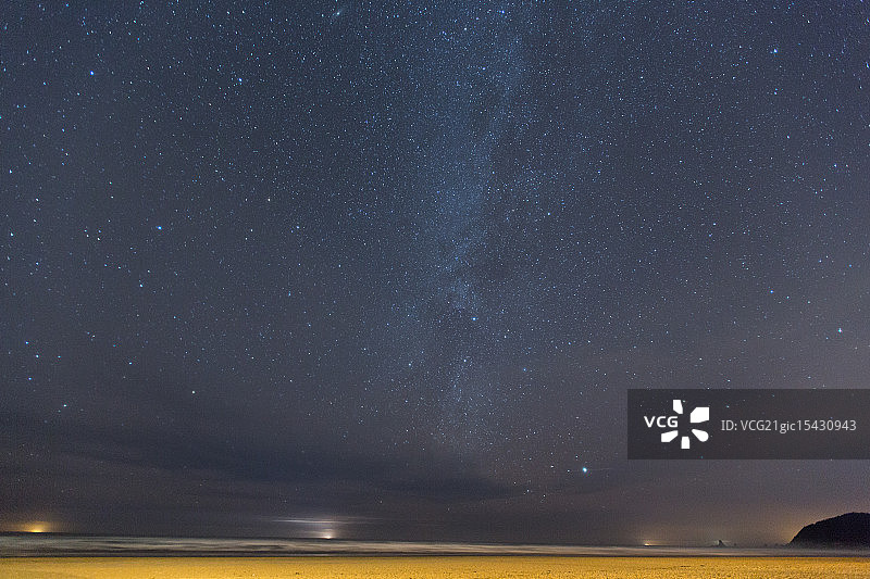 夜间炮台海滩图片素材