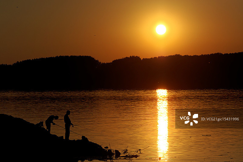 多瑙河钓鱼图片素材