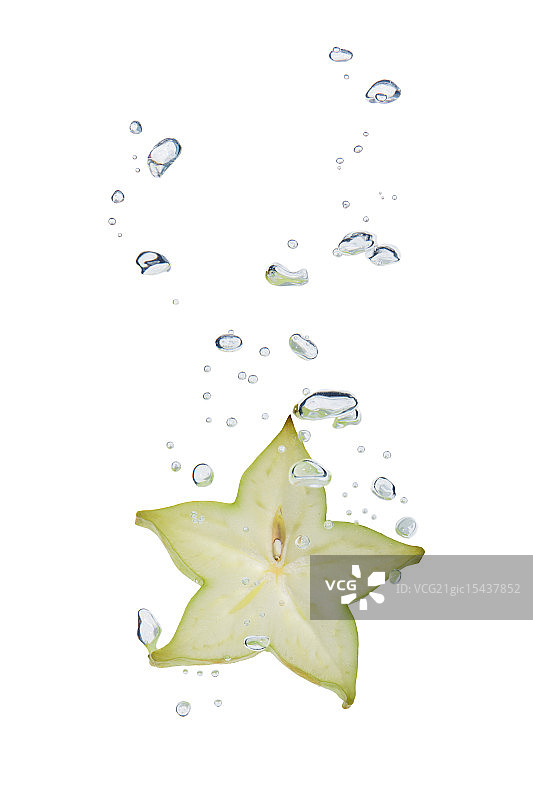 水中杨桃与气泡图片素材