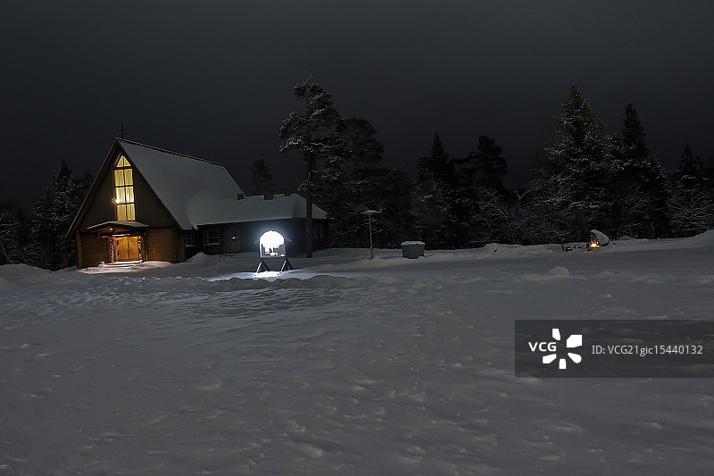 芬兰萨里色尔卡的教堂图片素材
