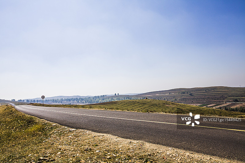 河北草原天路风光图片素材