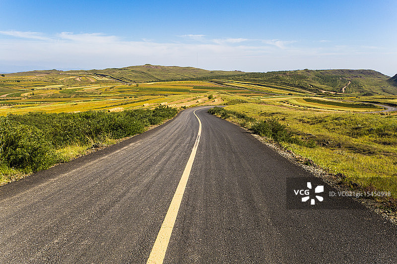 河北草原天路风光图片素材