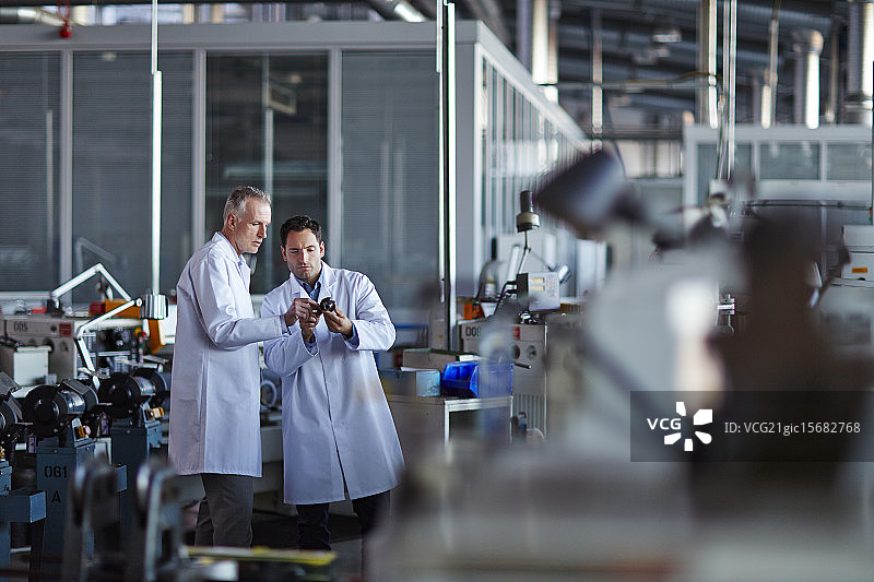 在实验室工作的科学家图片素材