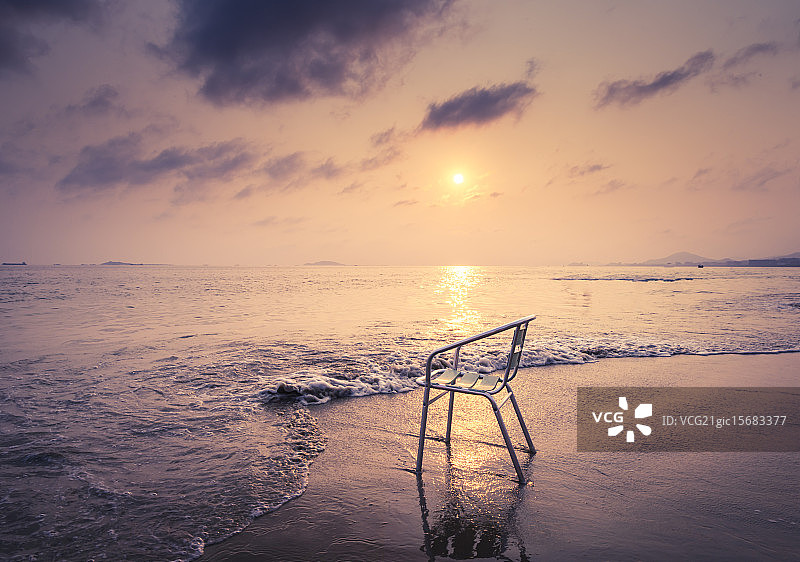 海边的椅子图片素材