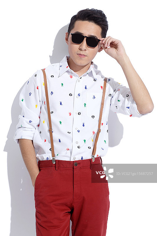 时尚的青年男人图片素材