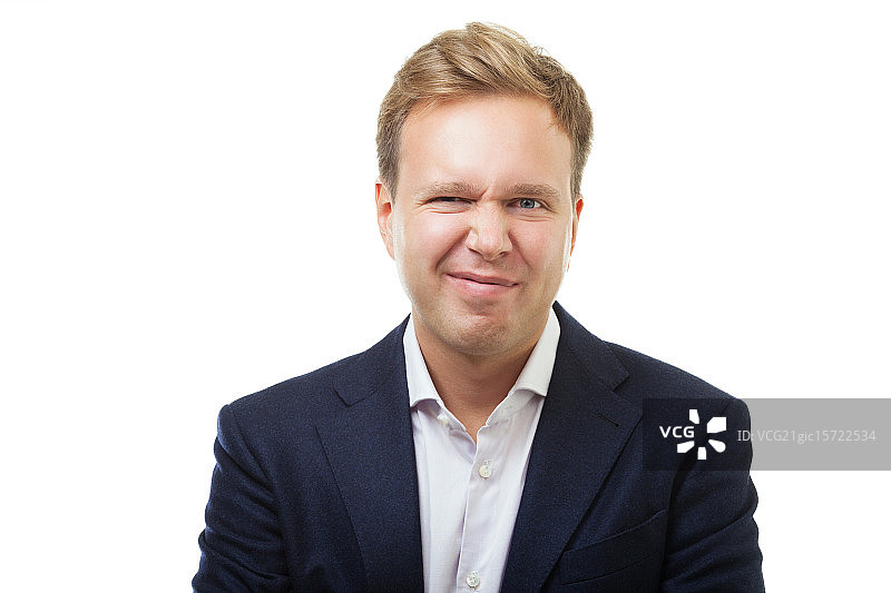 面露厌恶表情的年轻男人图片素材