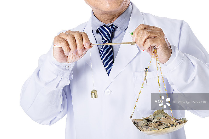 秤盘内的中药图片素材