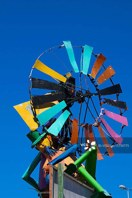 彩色稻草人图片素材