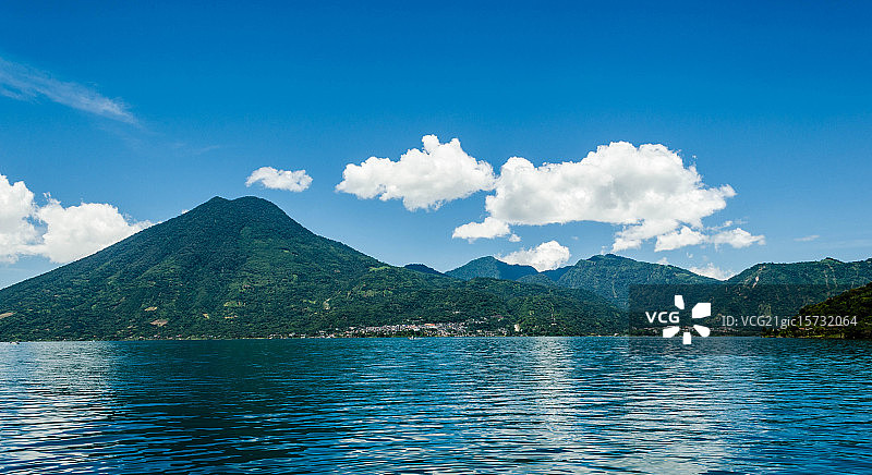 危地马拉阿蒂特兰湖图片素材