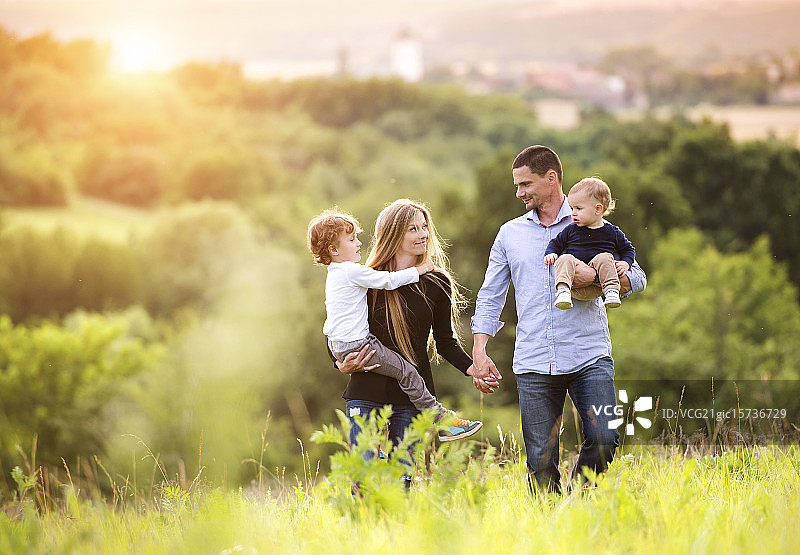 幸福的家庭图片素材