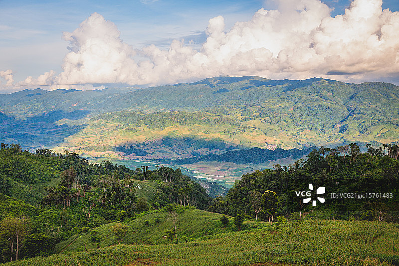 老挝乌多姆赛省华奔县的日落景象图片素材
