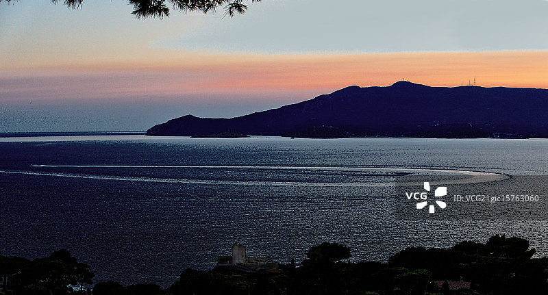 埃尔科莱港的暮光图片素材
