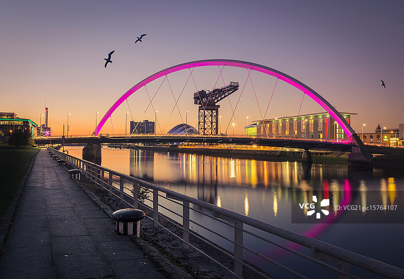 克莱德弧形桥图片素材