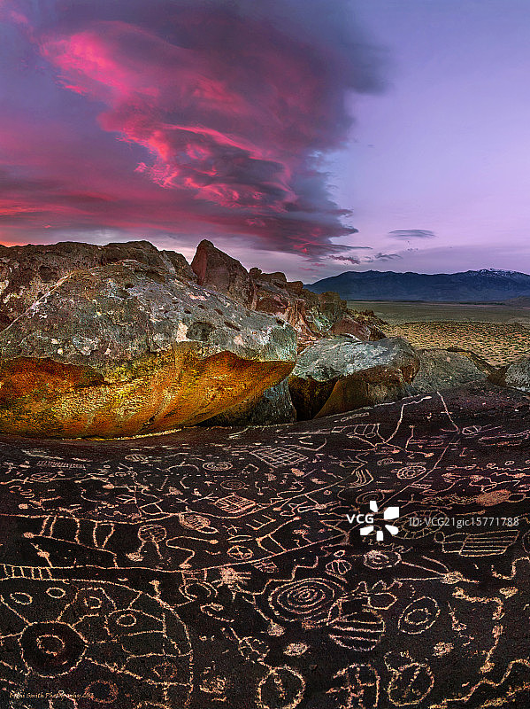 致加伦·罗威尔的敬意图片素材