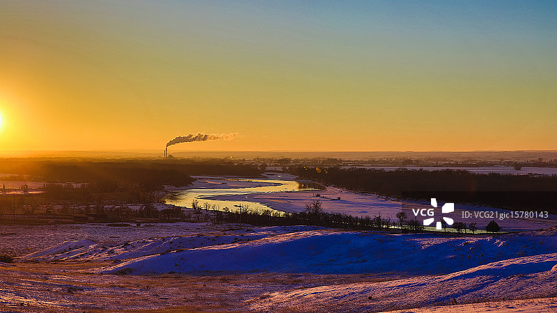 蜿蜒的黄石河图片素材