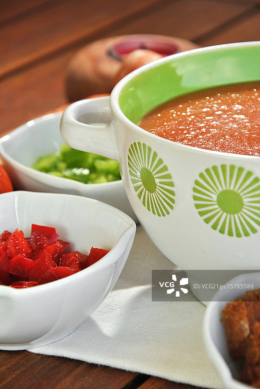 番茄冷汤碗图片素材