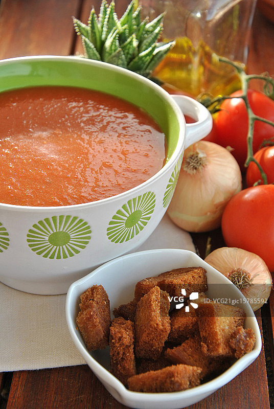 番茄冷汤碗图片素材