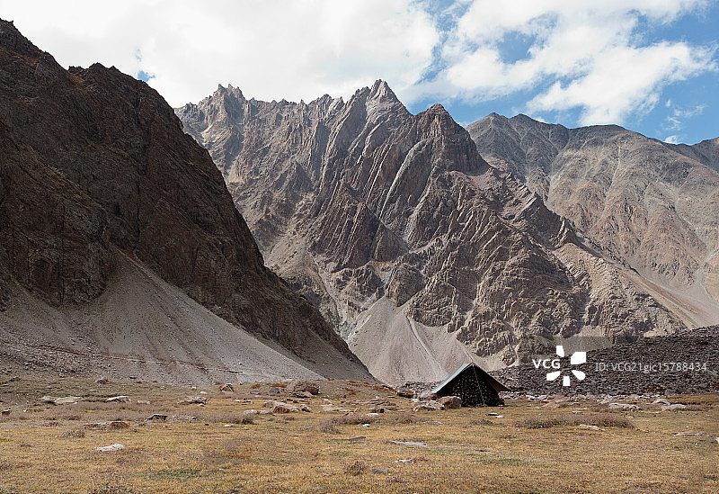 喜马拉雅山脉斯皮蒂山谷的帐篷图片素材