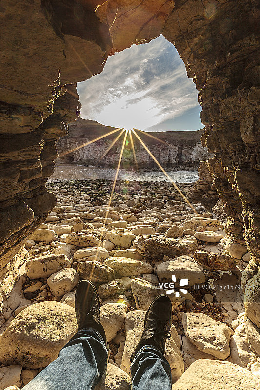 穴居人图片素材