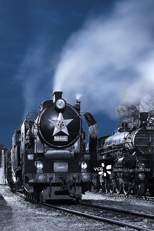 夜间蒸汽火车 II图片素材