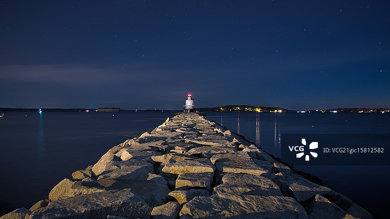 春点灯塔图片素材