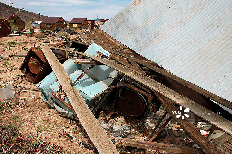 已倒塌图片素材