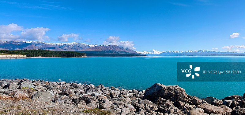 普卡基湖全景图片素材