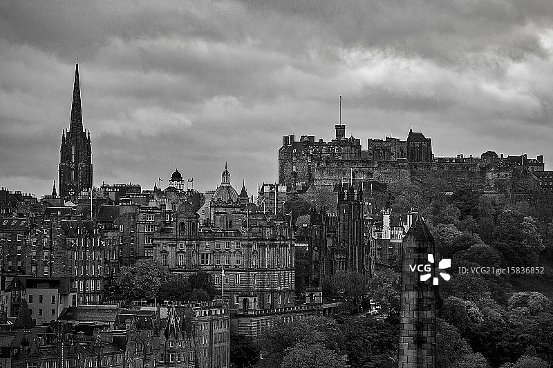 爱丁堡城堡与城市风光图片素材