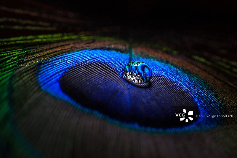 一滴水图片素材