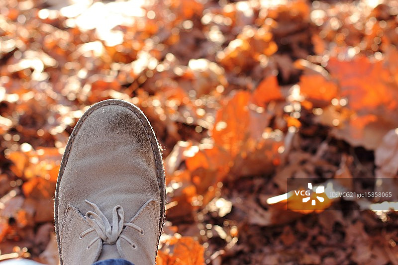 红色靴子图片素材