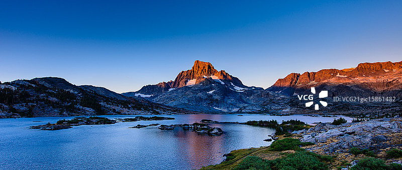 里特山和千岛湖图片素材