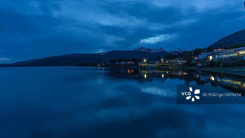 村庄夜景灯光图片素材