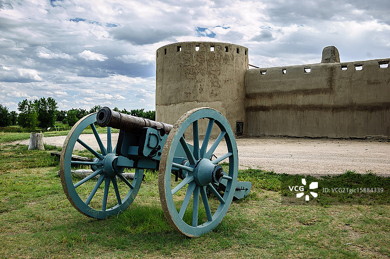 大炮与堡垒图片素材