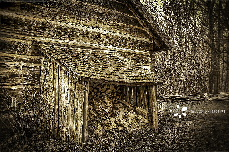 旧木堆图片素材