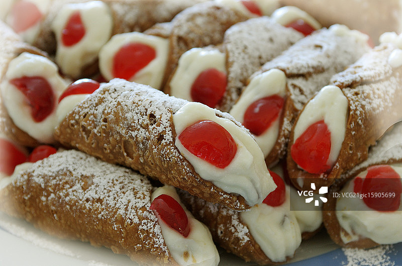 西西里奶油甜馅煎饼卷图片素材