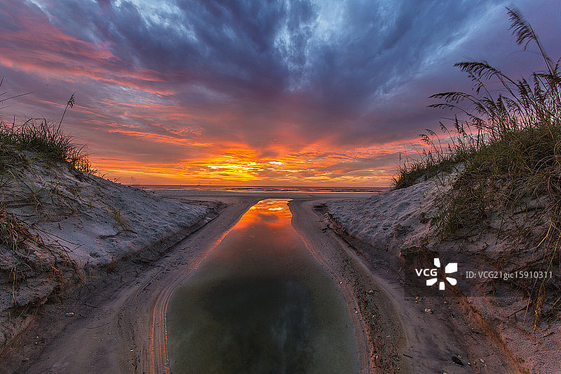 燃烧的潮汐池图片素材